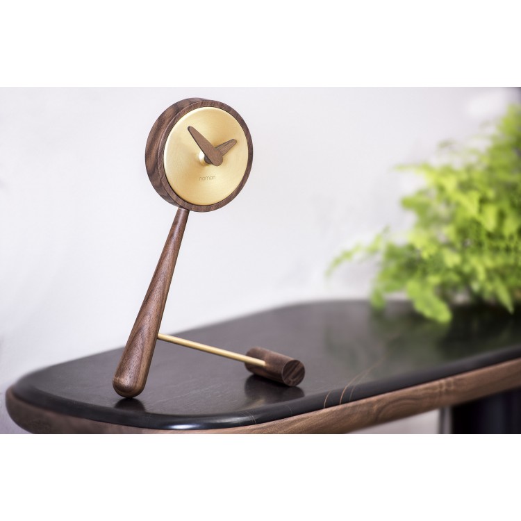 Orologio da tavolo MINI PUNTERO by Nomon Orologio da tavolo MINI PUNTERO by Nomon